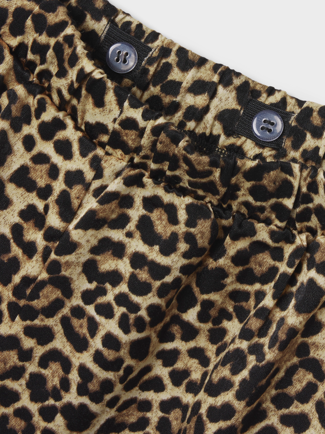 model_shot-front_full